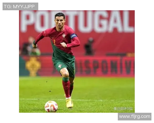 足球明星12号的传奇故事与他在赛场上的辉煌成就揭秘